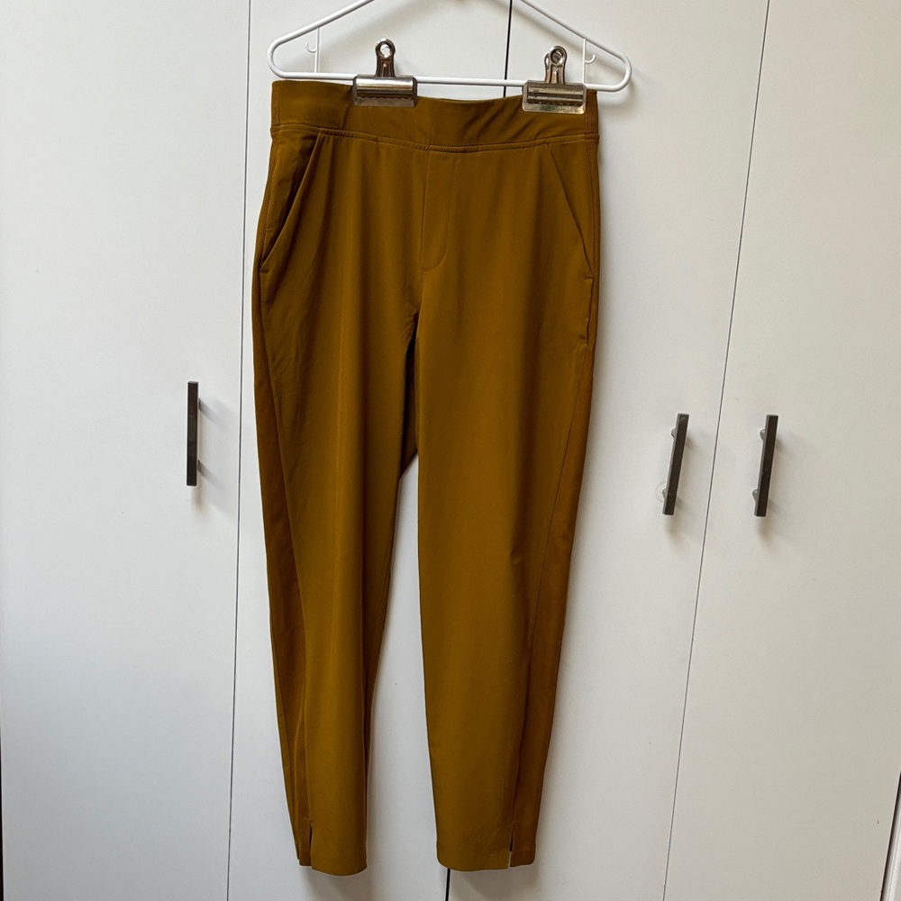 Women’s Athleta Brooklyn Mid Rise Ankle pants